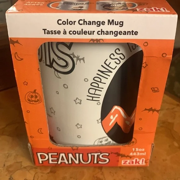 Peanuts Snoopy Halloween Color Changing Mug NEW - Picture 3 of 5